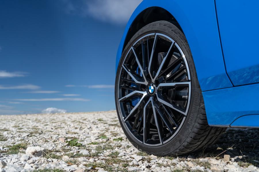 Колеса BMW 120d M Sport xDrive (F40) 2019 года  (WW) (фото 29 из 40)